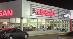 nissan at night pic2-370x200